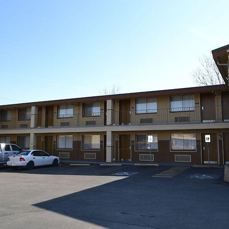 Days Inn Spokane Extérieur photo