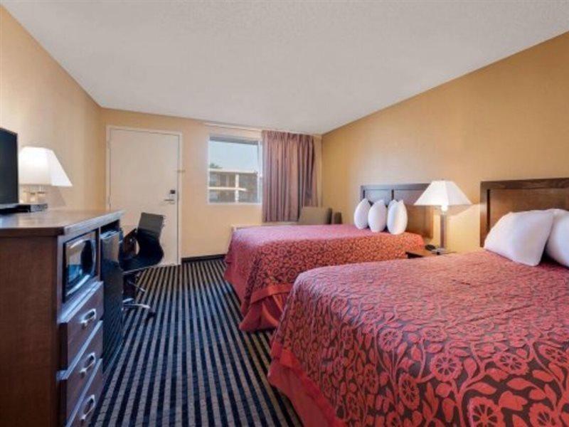 Days Inn Spokane Extérieur photo