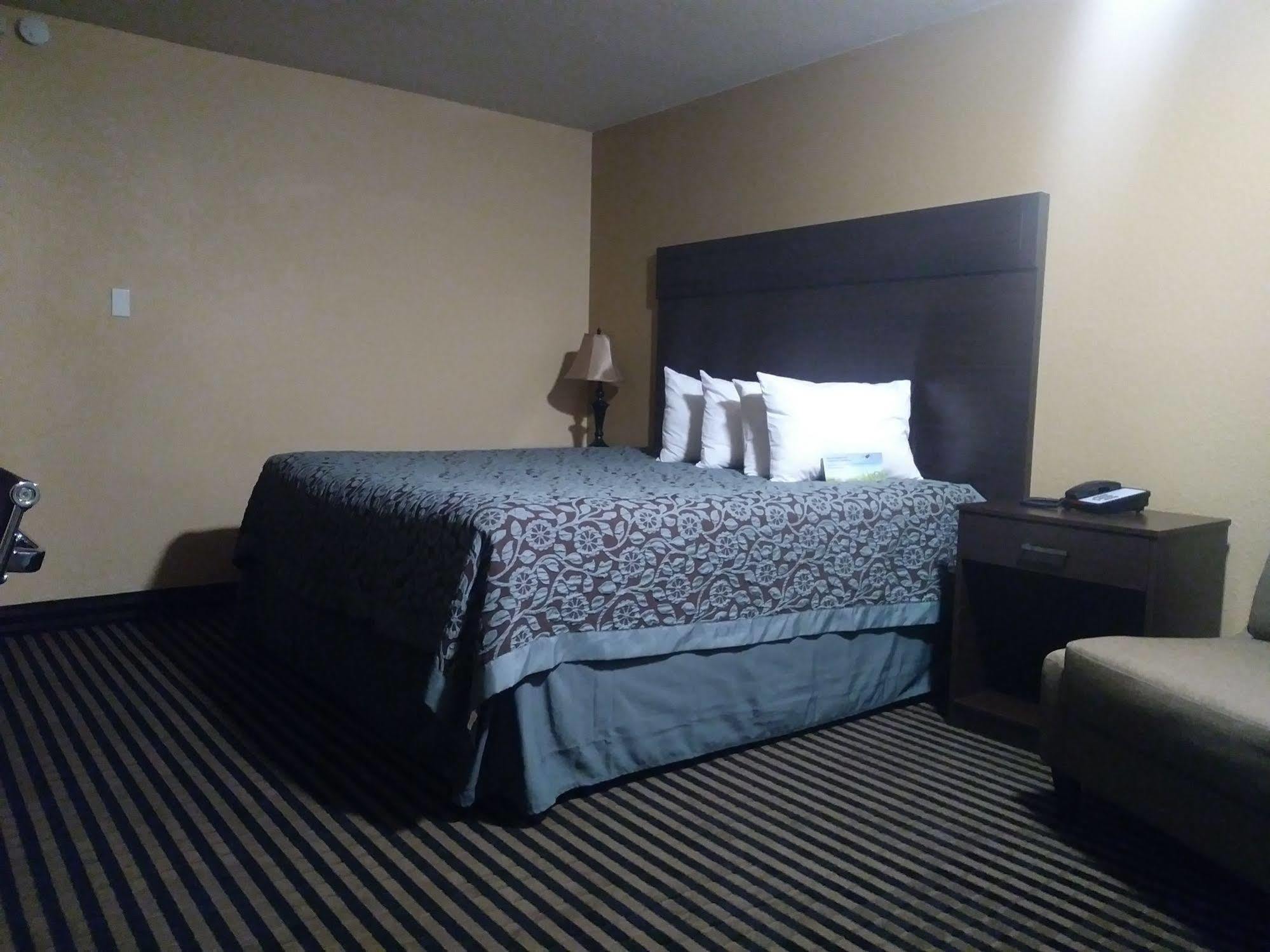 Days Inn Spokane Extérieur photo