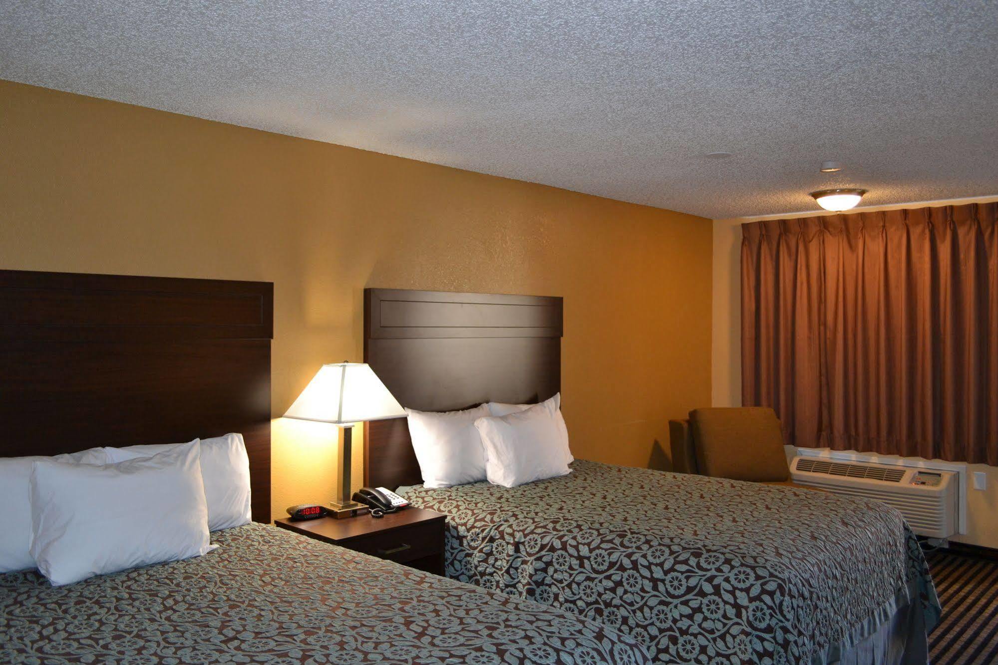 Days Inn Spokane Extérieur photo