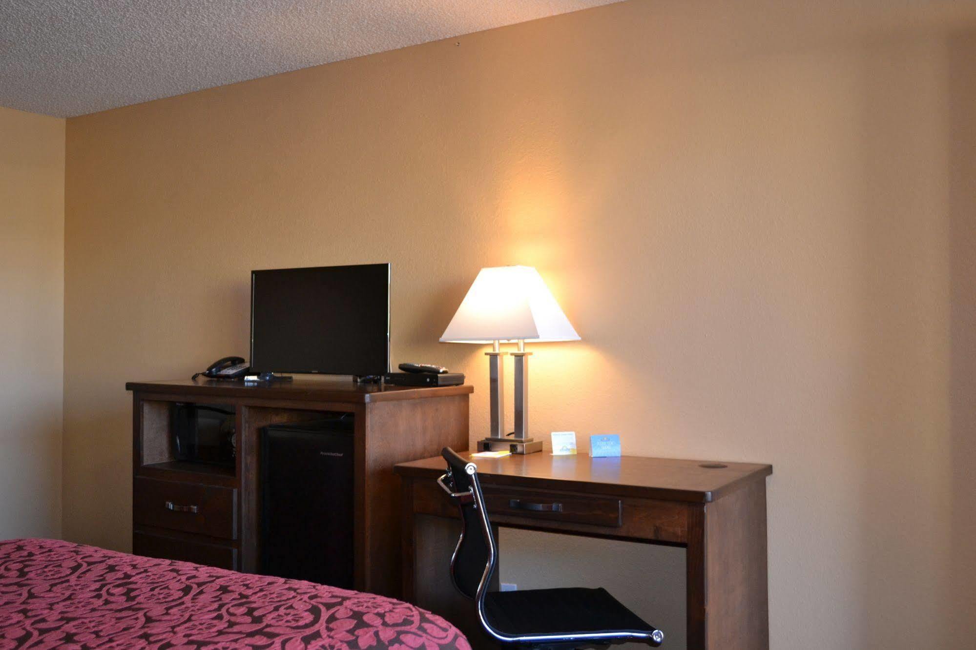 Days Inn Spokane Extérieur photo