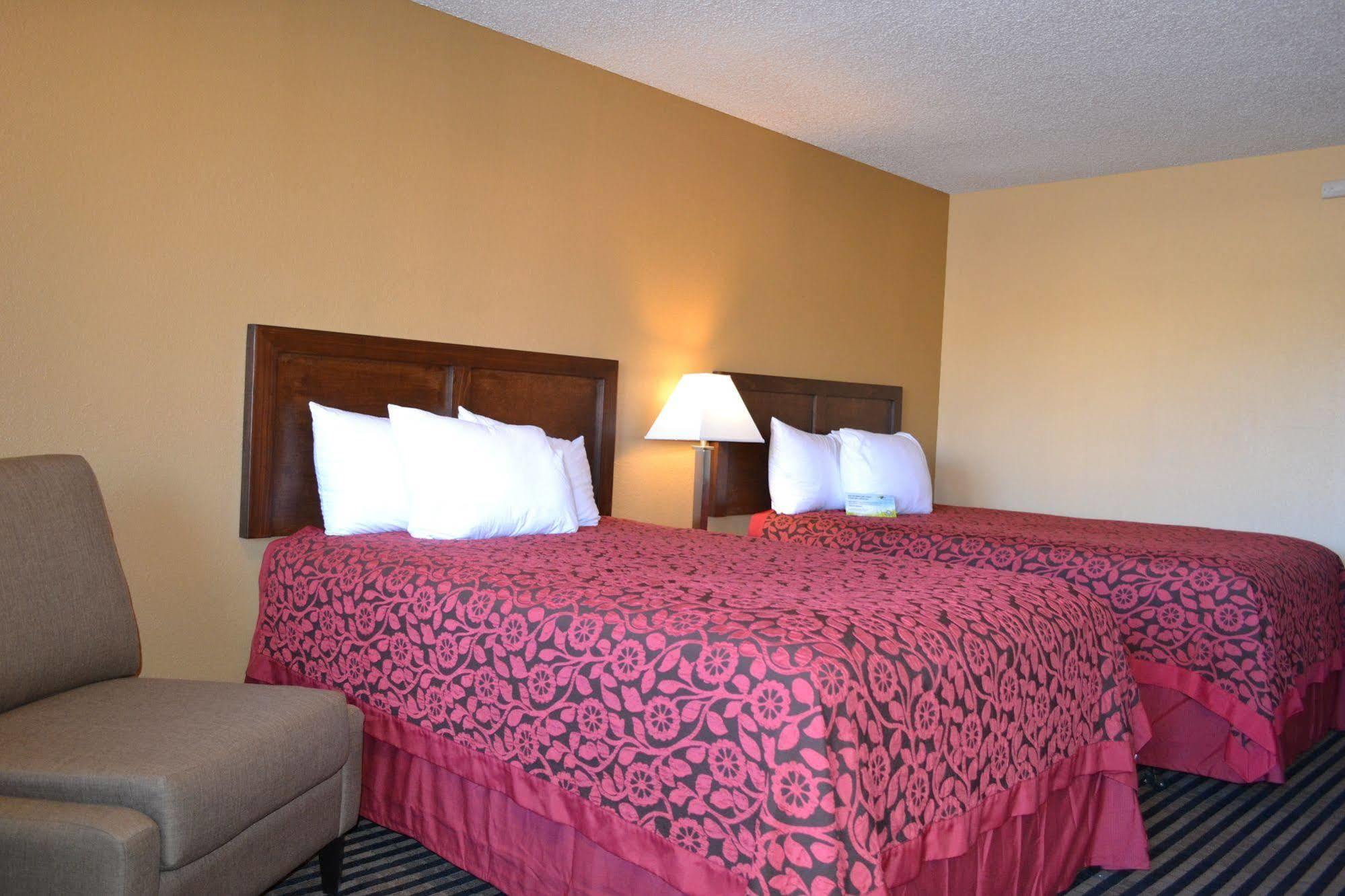 Days Inn Spokane Extérieur photo