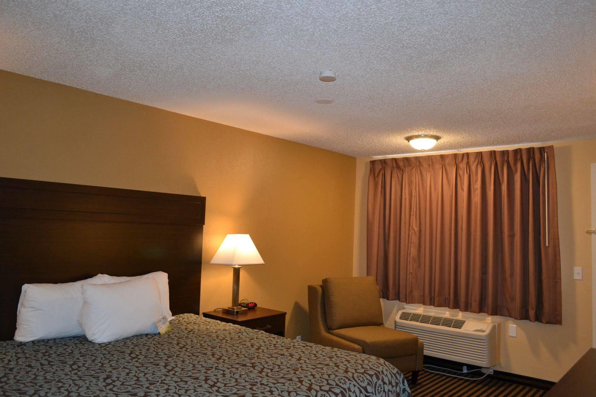 Days Inn Spokane Extérieur photo